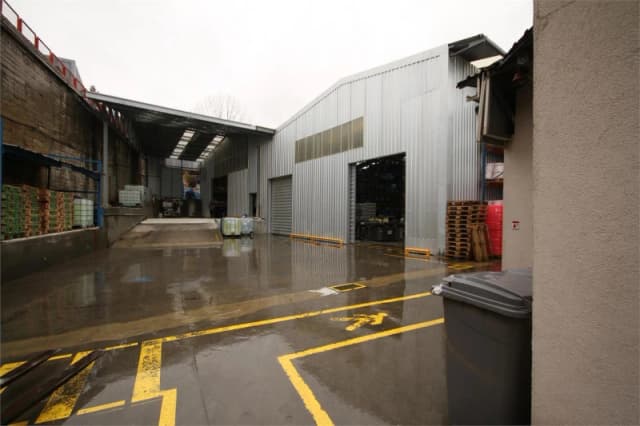 Gallery image adaf17a9-1bc8-4016-84ec-35c2e82667e3