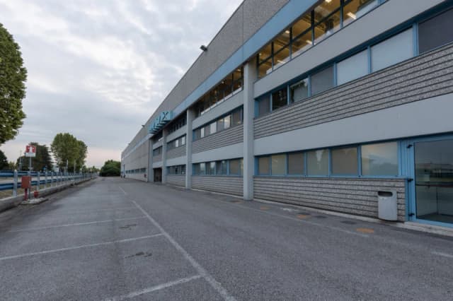 Gallery image cff83fbd-b4a1-4655-b51f-3d60e707f960